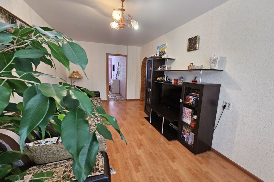 Продаётся 3-комнатная квартира, 58.9 м²