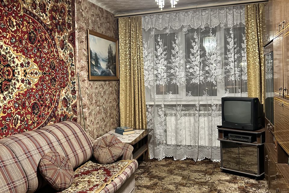 Продаётся 2-комнатная квартира, 41.8 м²