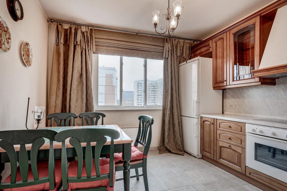 Продаётся 2-комнатная квартира, 56.8 м²