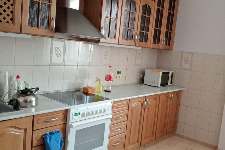 Сдаётся 2-комнатная квартира, 87 м²