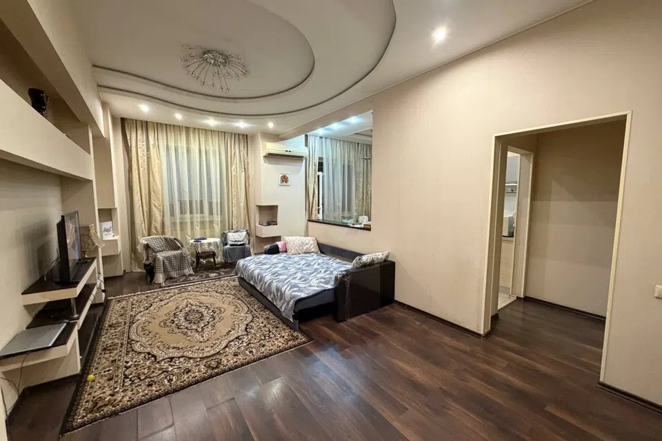 Продаётся 1-комнатная квартира, 60 м²
