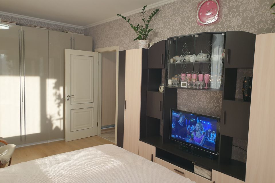 Продаётся 2-комнатная квартира, 57 м²