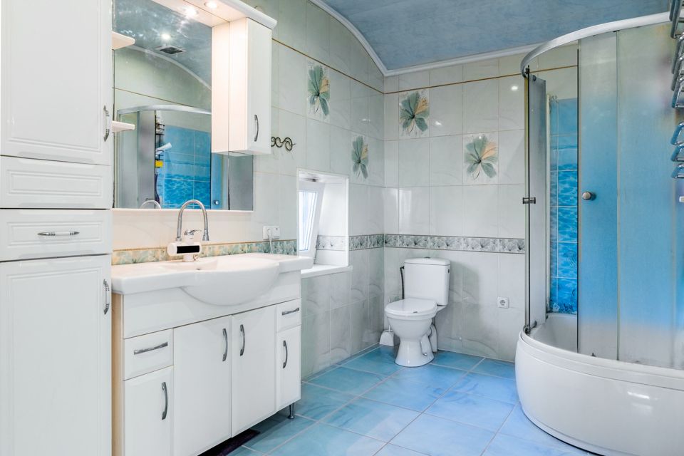 Продаётся 2-этажный дом, 140 м²