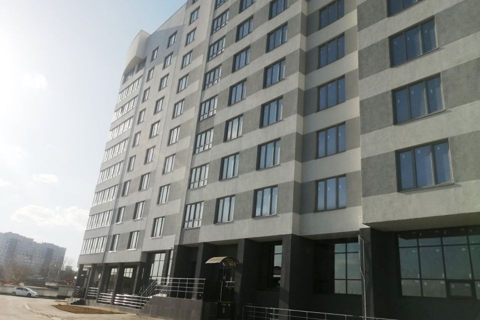 Продаётся 3-комнатная квартира, 146.85 м²