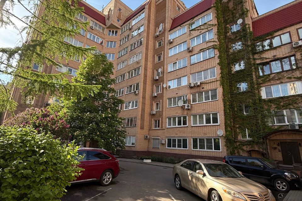 Продаётся 3-комнатная квартира, 98 м²