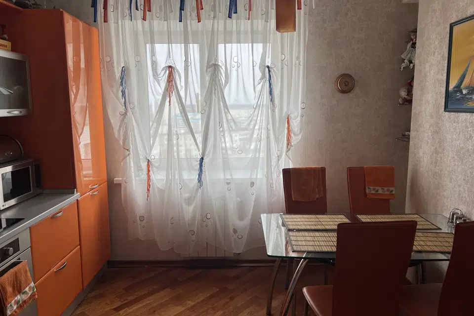 Продаётся 4-комнатная квартира, 134.5 м²