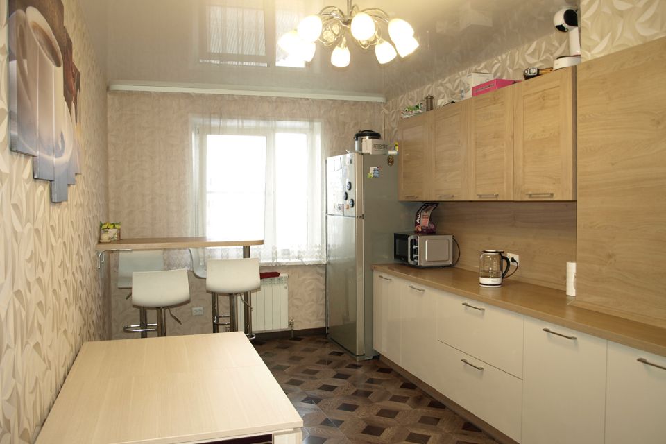 Продаётся 3-комнатная квартира, 120.7 м²