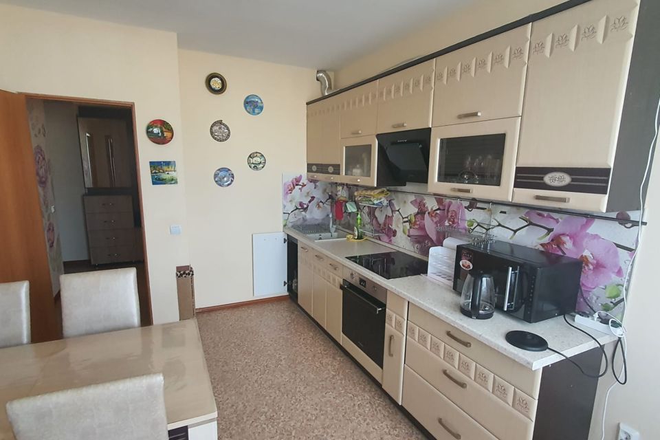 Продаётся 2-комнатная квартира, 56.8 м²