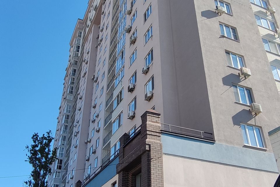 Продаётся 2-комнатная квартира, 65.6 м²
