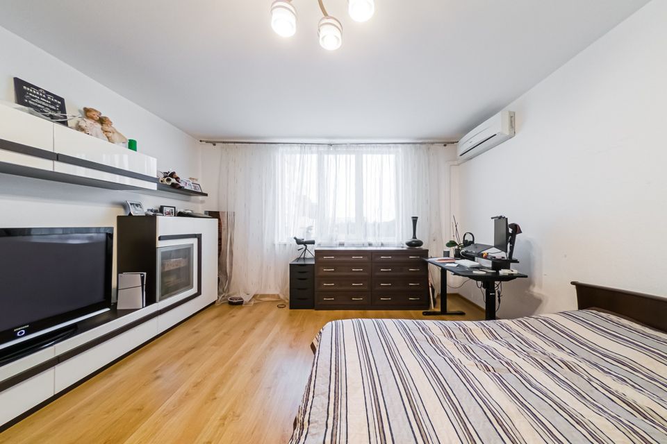 Продаётся 3-комнатная квартира, 77.5 м²
