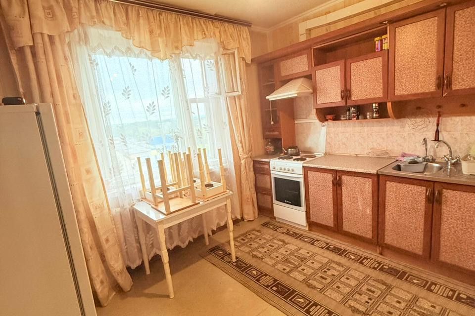 Продаётся 1-комнатная квартира, 37.8 м²