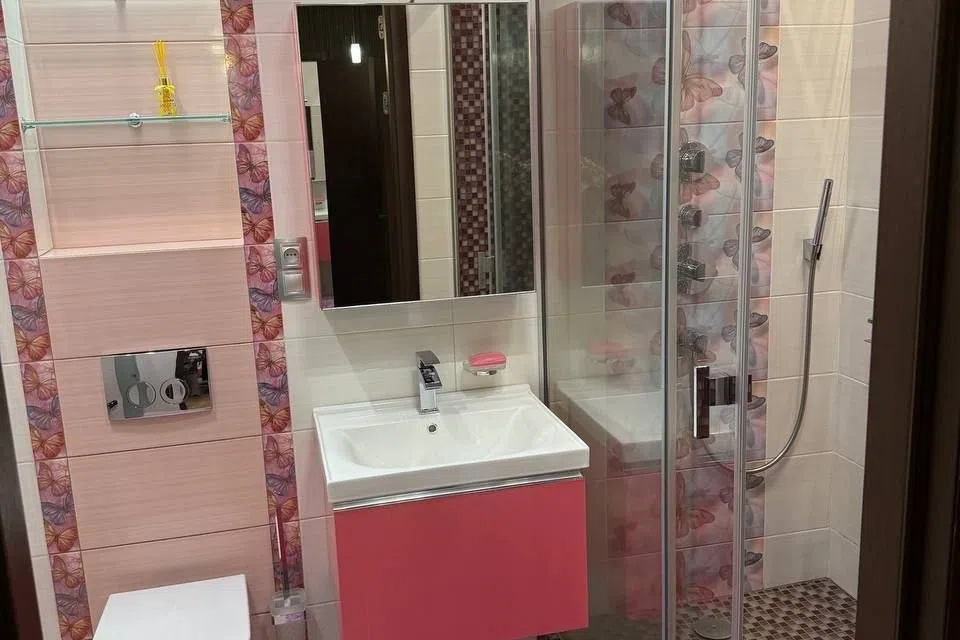 Продаётся 4-комнатная квартира, 150 м²