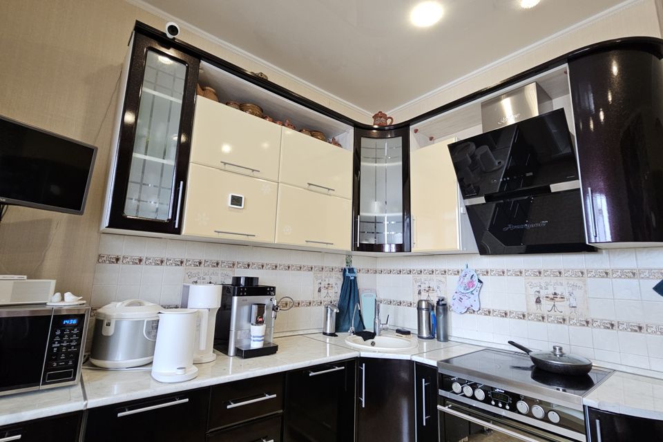 Продаётся 4-комнатная квартира, 99.5 м²