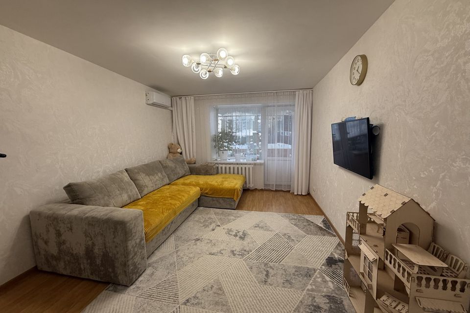 Продаётся 3-комнатная квартира, 61.1 м²