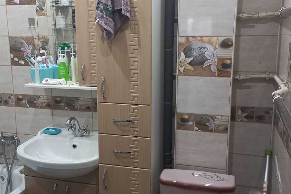 Сдаётся 4-комнатная квартира, 59 м²