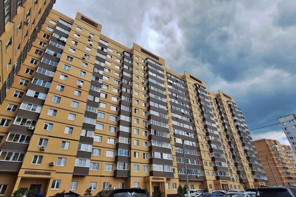 Продаётся 1-комнатная квартира, 42 м²