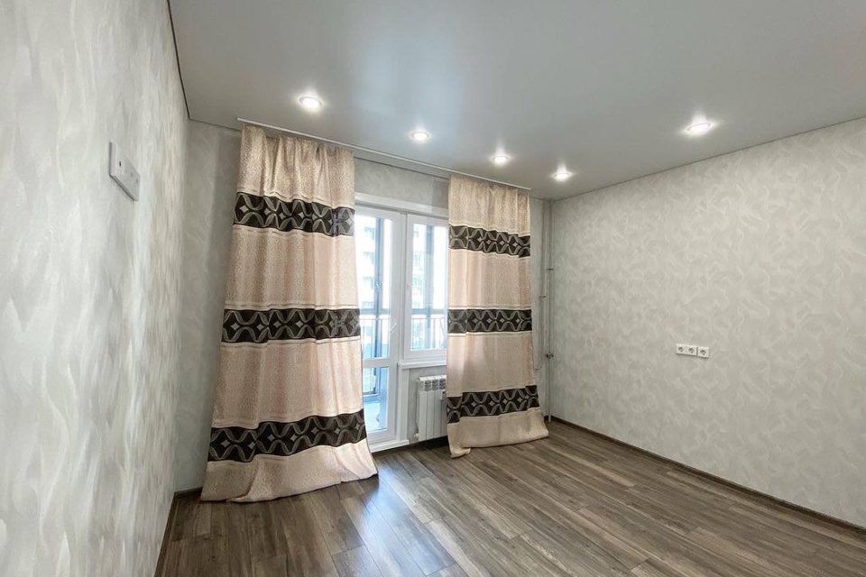 Продаётся 1-комнатная квартира, 42 м²