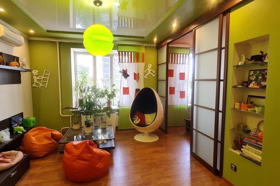 Продаётся 4-комнатная квартира, 166.6 м²