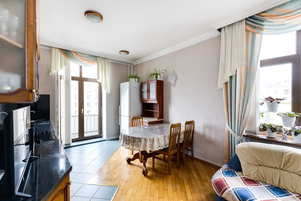 Продаётся 3-комнатная квартира, 77 м²
