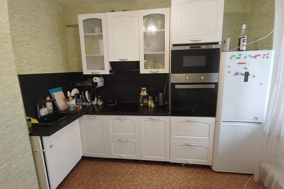 Продаётся 1-комнатная квартира, 42.1 м²