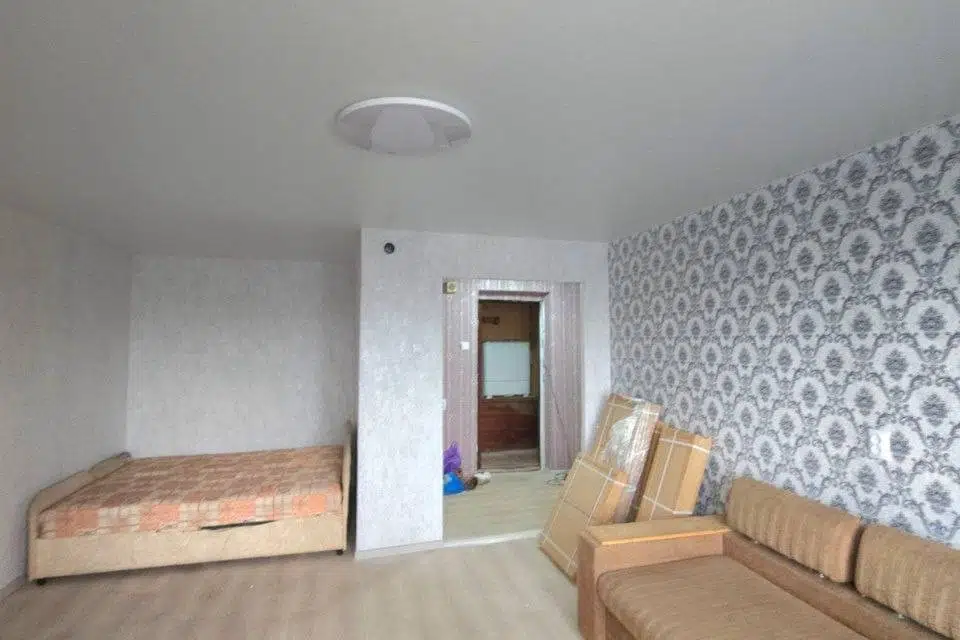 Продаётся 1-комнатная квартира, 42 м²