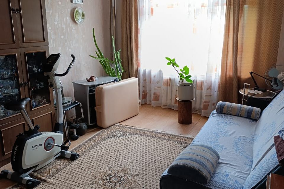 Продаётся 3-комнатная квартира, 57 м²