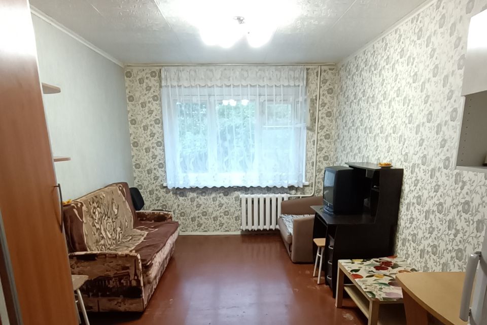 Продаётся комната в 5-комн. квартире, 17.2 м²