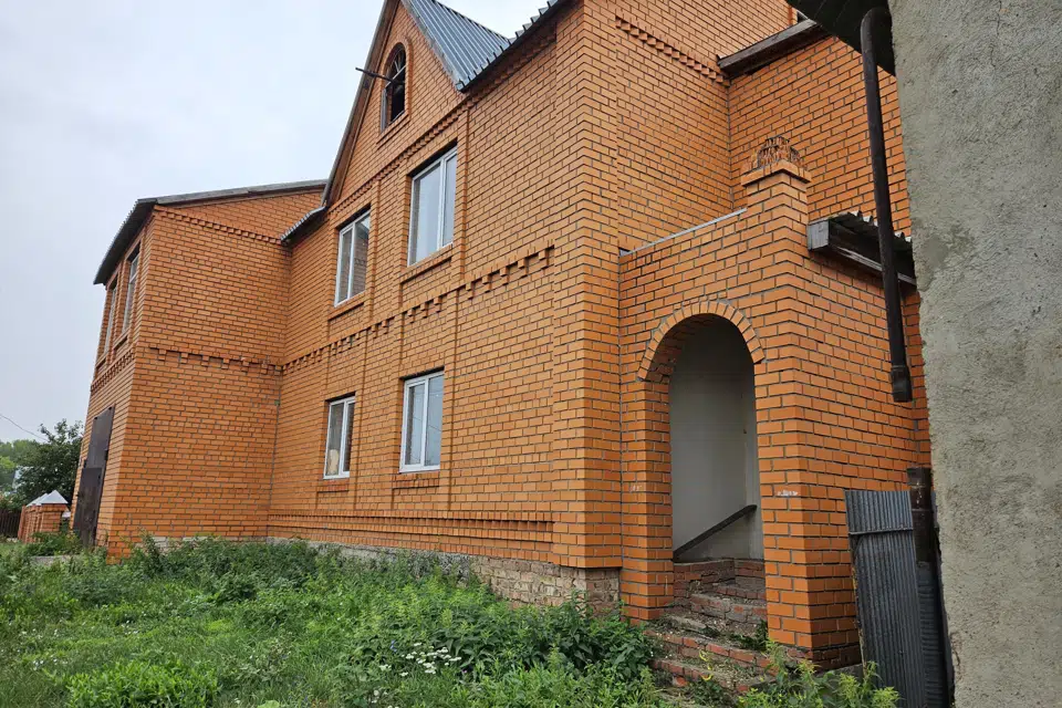 Продаётся 2-этажный дом, 161.8 м²