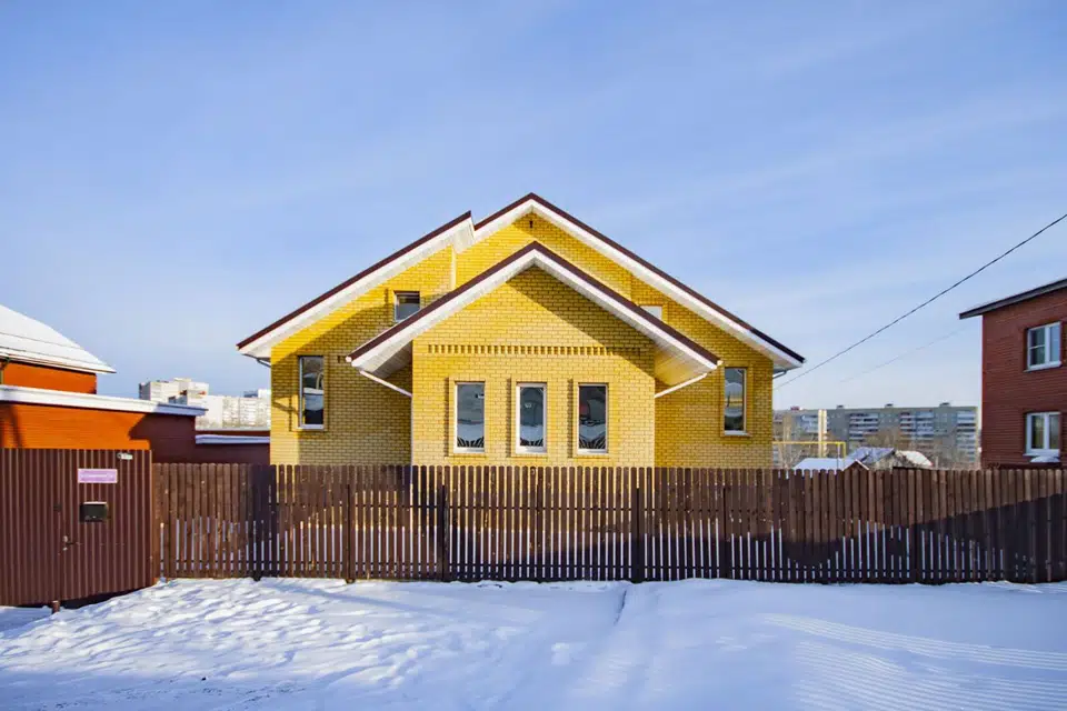 Продаётся 3-этажный дом, 420.5 м²