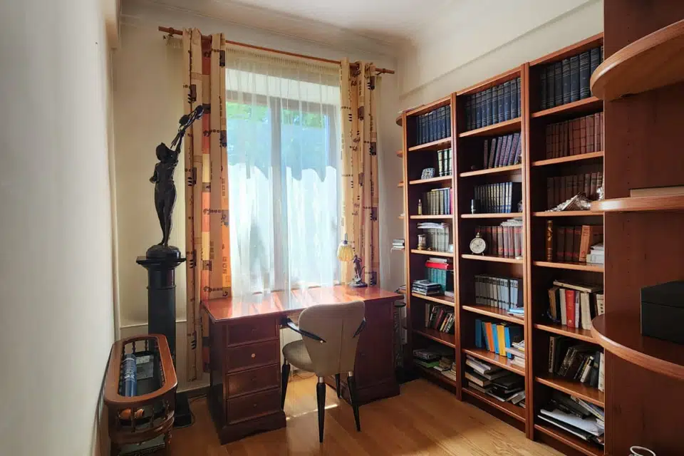 Продаётся 4-комнатная квартира, 86 м²