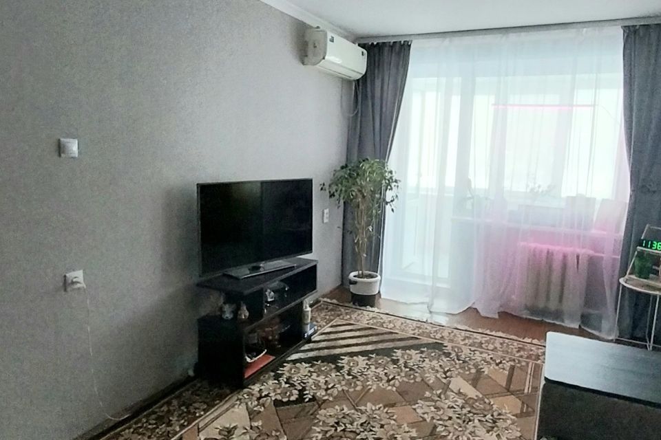 Продаётся 3-комнатная квартира, 53.7 м²
