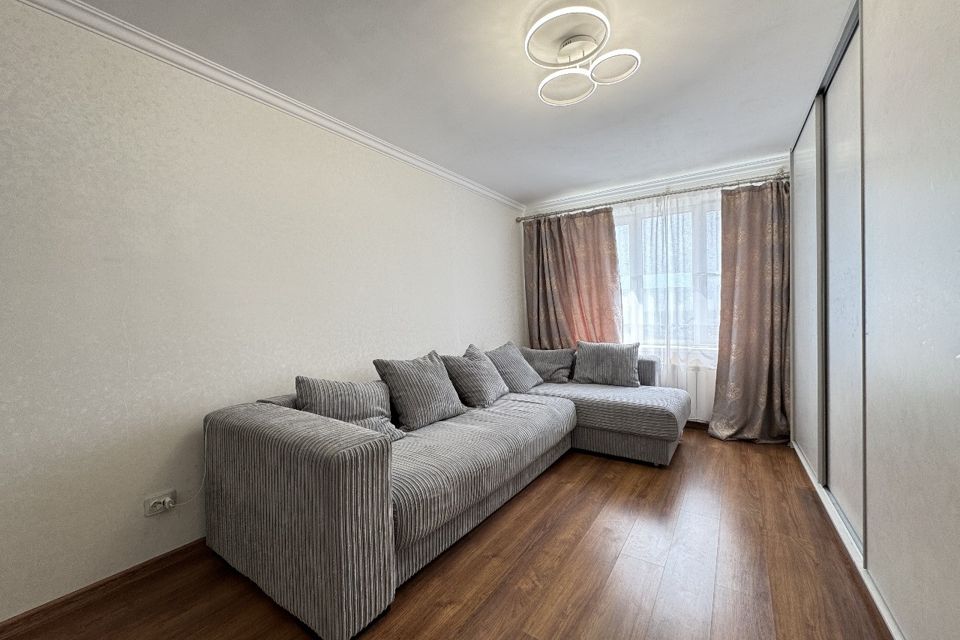 Продаётся 2-комнатная квартира, 71.7 м²