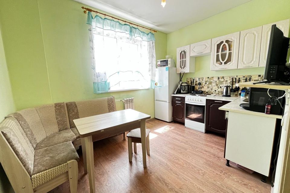 Продаётся 1-комнатная квартира, 41.2 м²