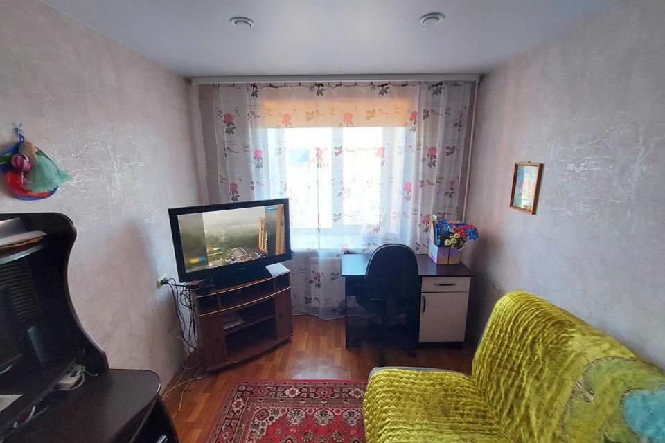 Продаётся 3-комнатная квартира, 61.8 м²