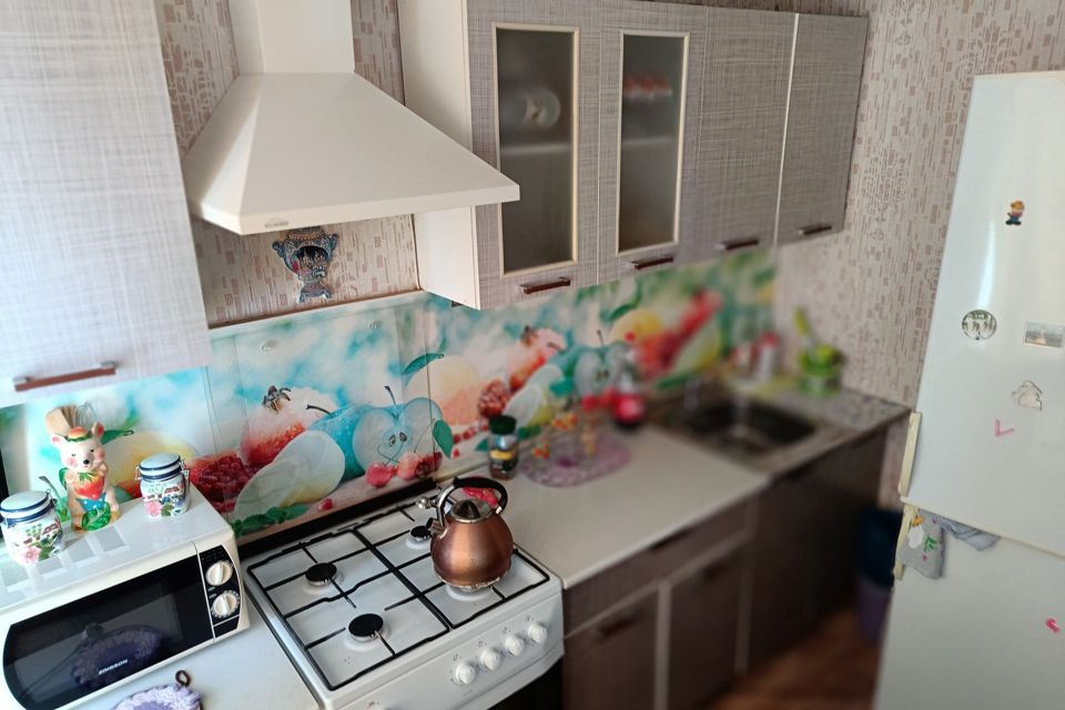 Продаётся 3-комнатная квартира, 58 м²