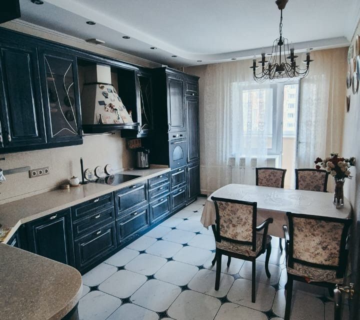 Продаётся 3-комнатная квартира, 90.3 м²