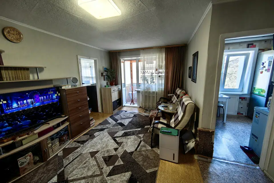 Продаётся 3-комнатная квартира, 54.4 м²