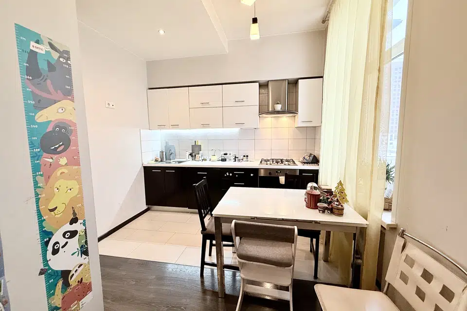 Продаётся 2-комнатная квартира, 63.4 м²