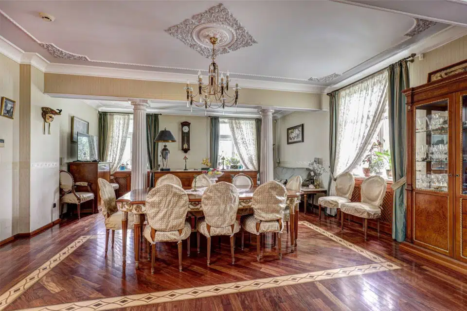 Продаётся 5-комнатная квартира, 499 м²