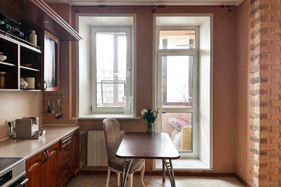 Продаётся 3-комнатная квартира, 121.4 м²