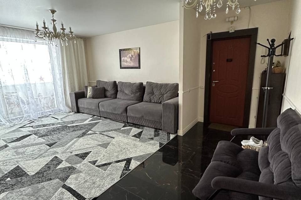 Продаётся 4-комнатная квартира, 78.7 м²