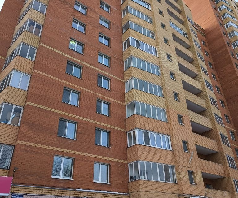 Продаётся 2-комнатная квартира, 70.4 м²
