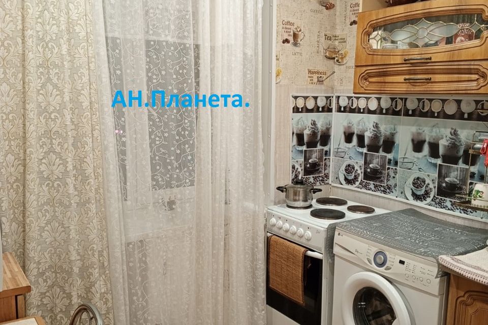 Продаётся 3-комнатная квартира, 57.4 м²