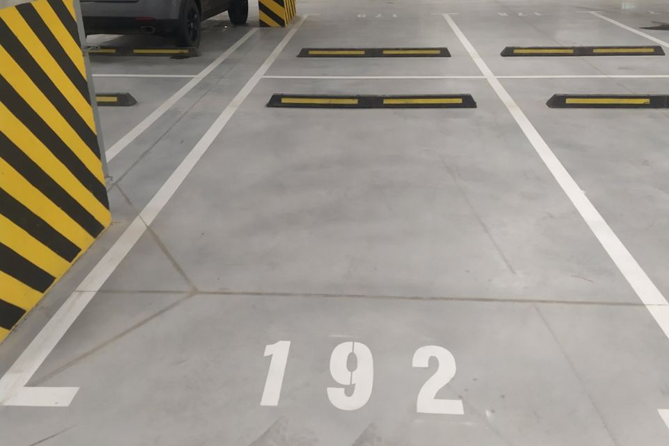 Продаётся машиноместо, 13.3 м²