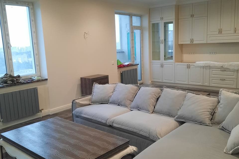 Продаётся 4-комнатная квартира, 145 м²