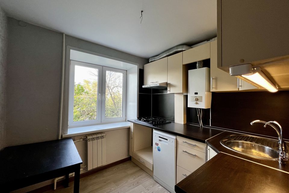 Продаётся 3-комнатная квартира, 56.2 м²