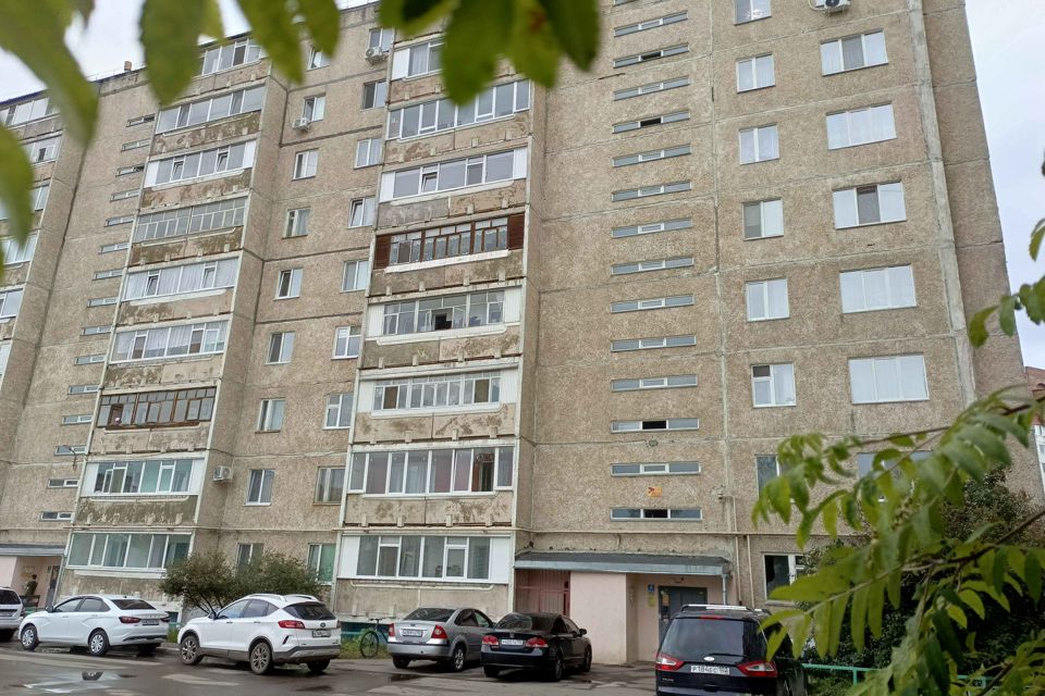 Продаётся 4-комнатная квартира, 70.3 м²