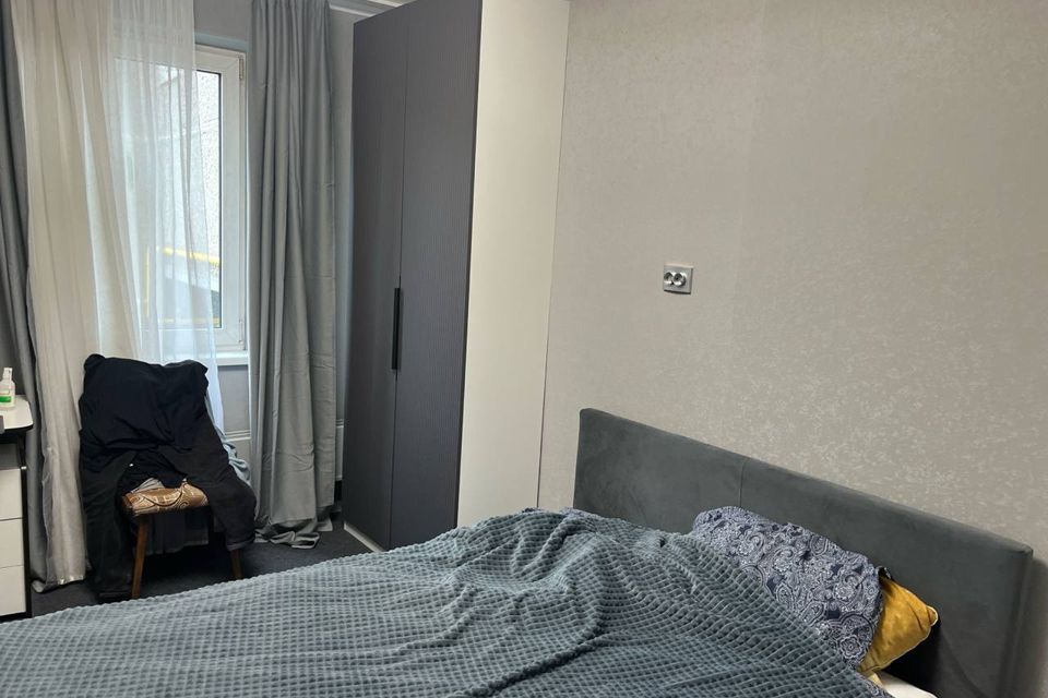 Продаётся 1-комнатная квартира, 43.2 м²