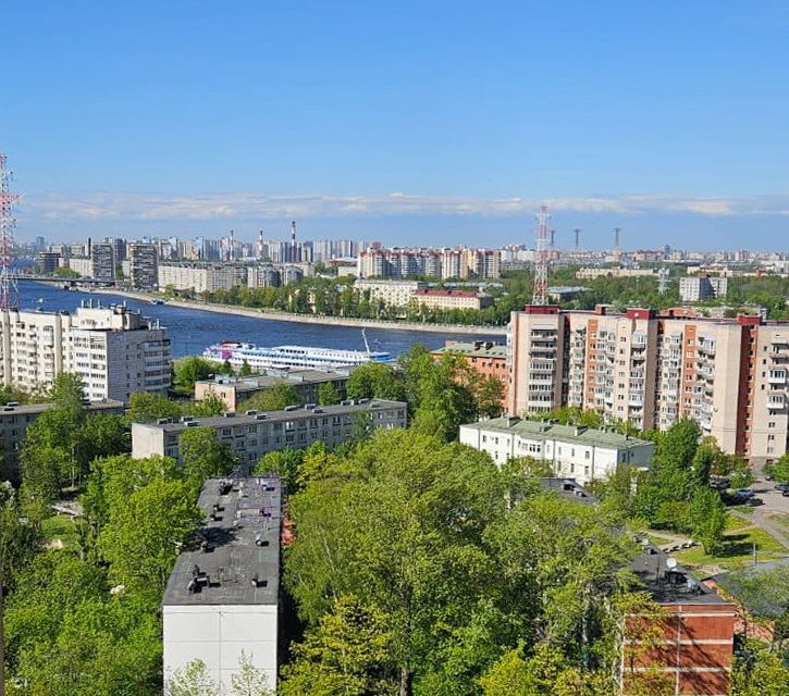 Продаётся 2-комнатная квартира, 65 м²
