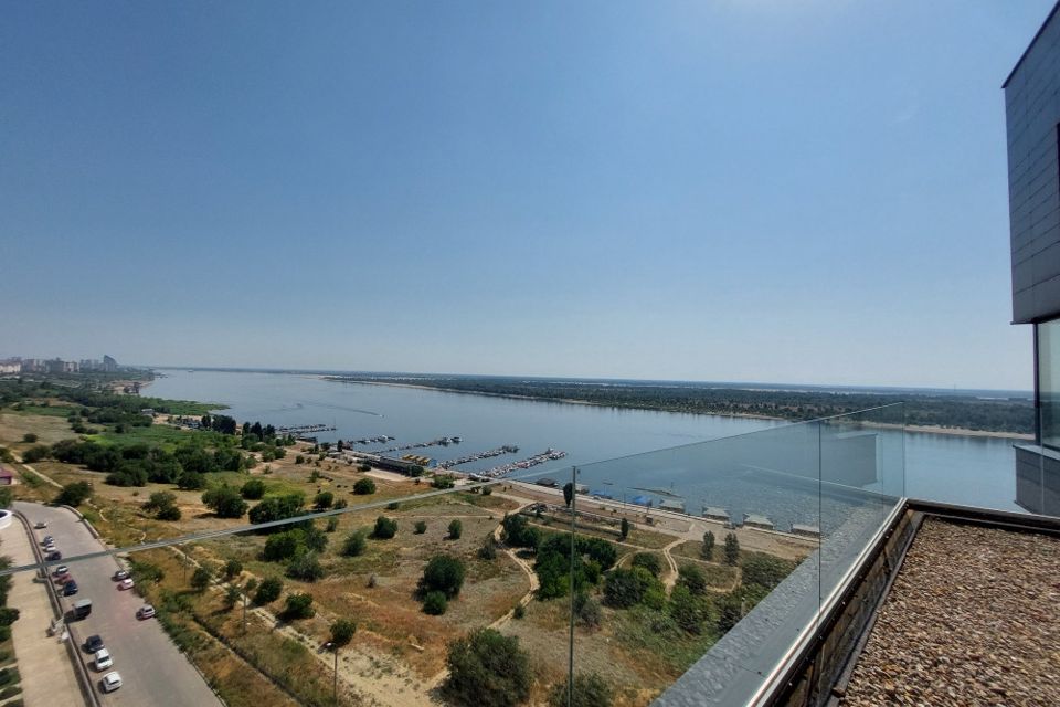 Продаётся 4-комнатная квартира, 435.5 м²